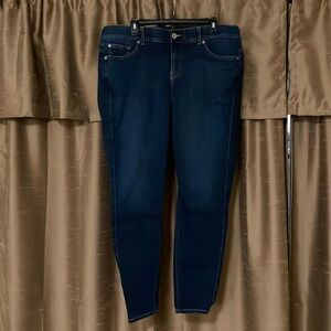 EUC Torrid Skinny Jeans